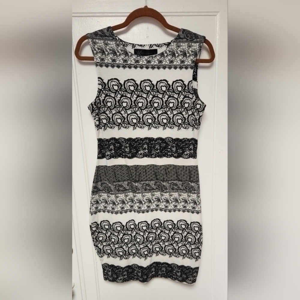 Kardashian‎ Kollection dress- black print- size medium